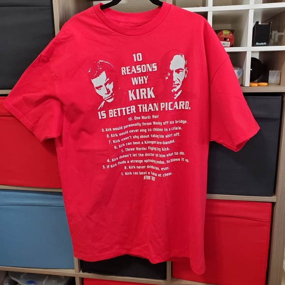 Star Trek Other - STAR TREK 2XL Kirk vs. Picard UNISEX red fan fave EUC